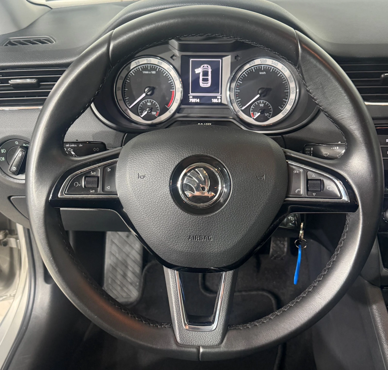 Skoda Octavia 2.0TDi* DSG Автомат* Distronic* LED - изображение 9