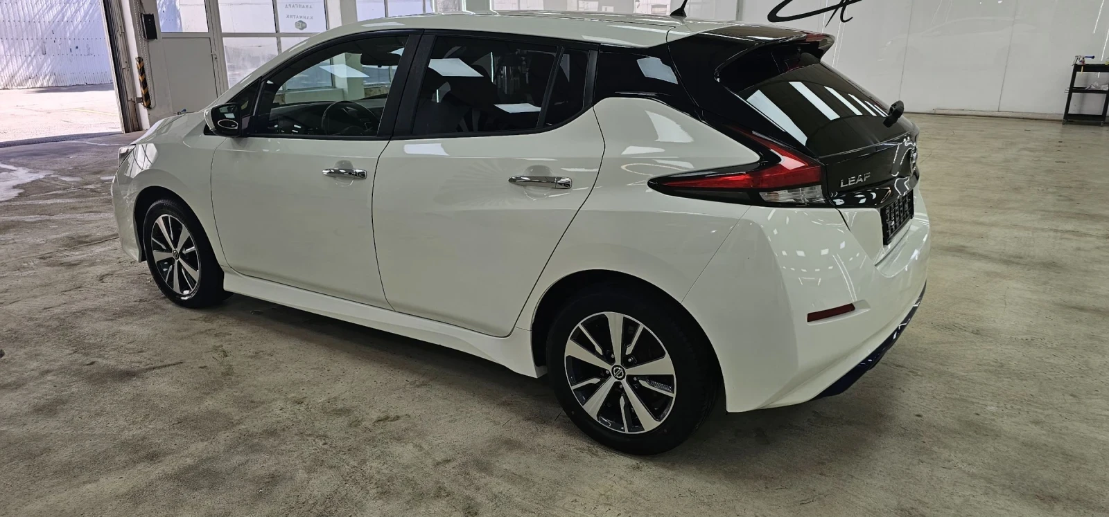 Nissan Leaf  N-CONNECTA 98%Германия сервизна история  - изображение 10