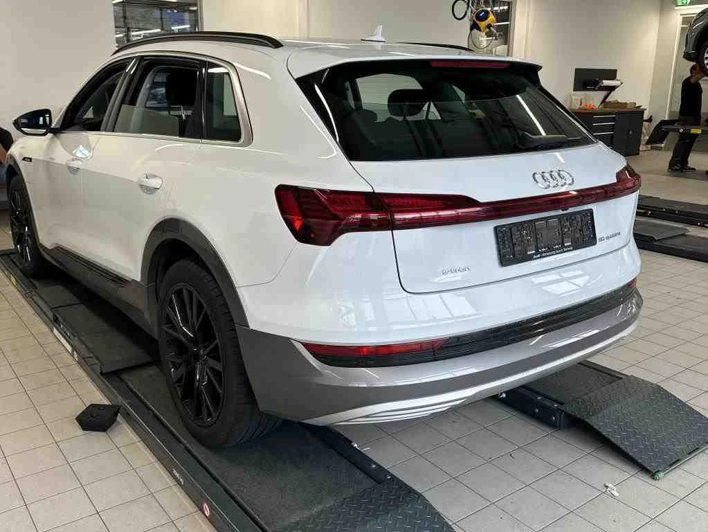 Audi E-Tron 50/SOH 98%/2023/31� ��/Air/Quattro/CarPlay | Mobile.bg � ����������� 12