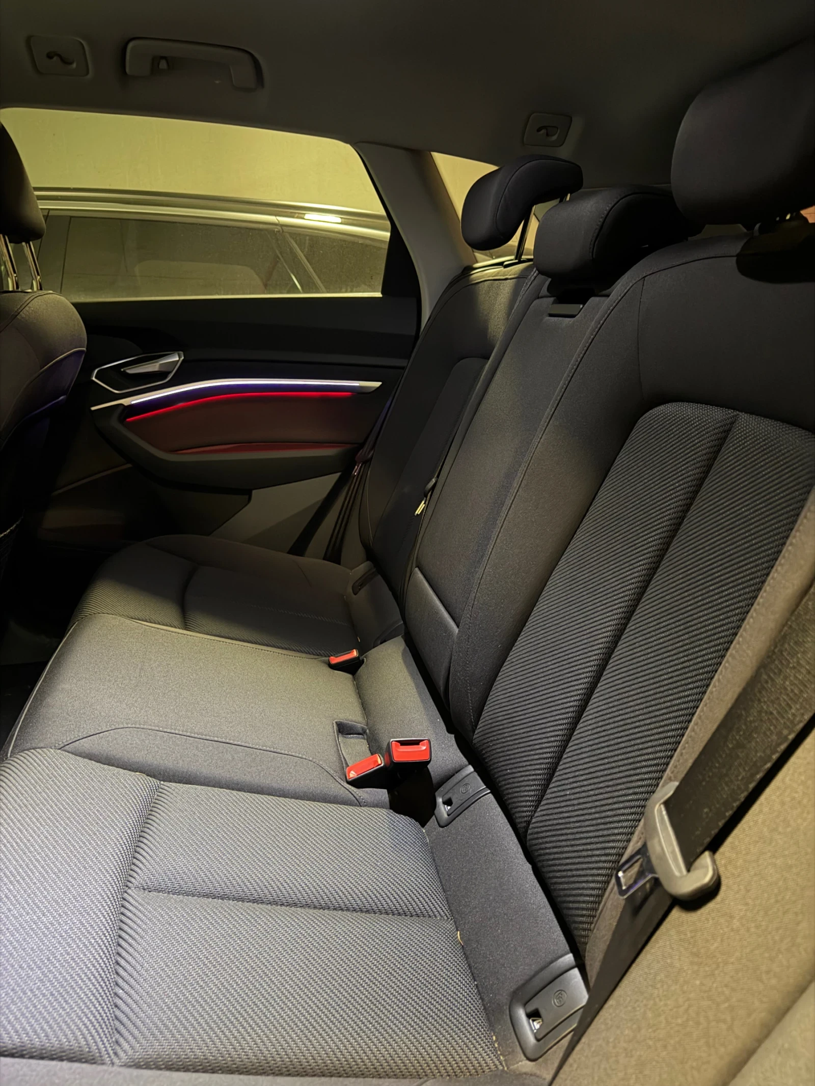 Audi E-Tron 50 SOH 98% 2023/30х км, снимка 11 - Автомобили и джипове - 54117710