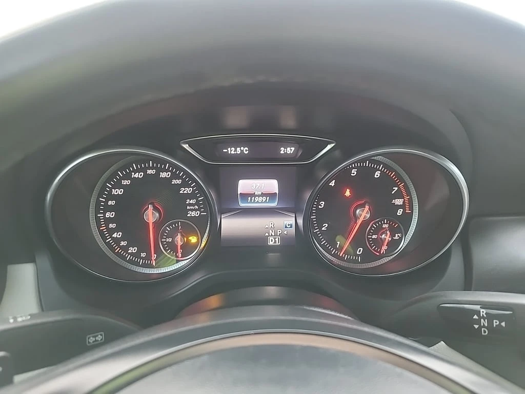 Mercedes-Benz CLA * 250 * CARFAX * БЕЗ ПЪРВОНАЧАЛНА ВНОСКА - изображение 10