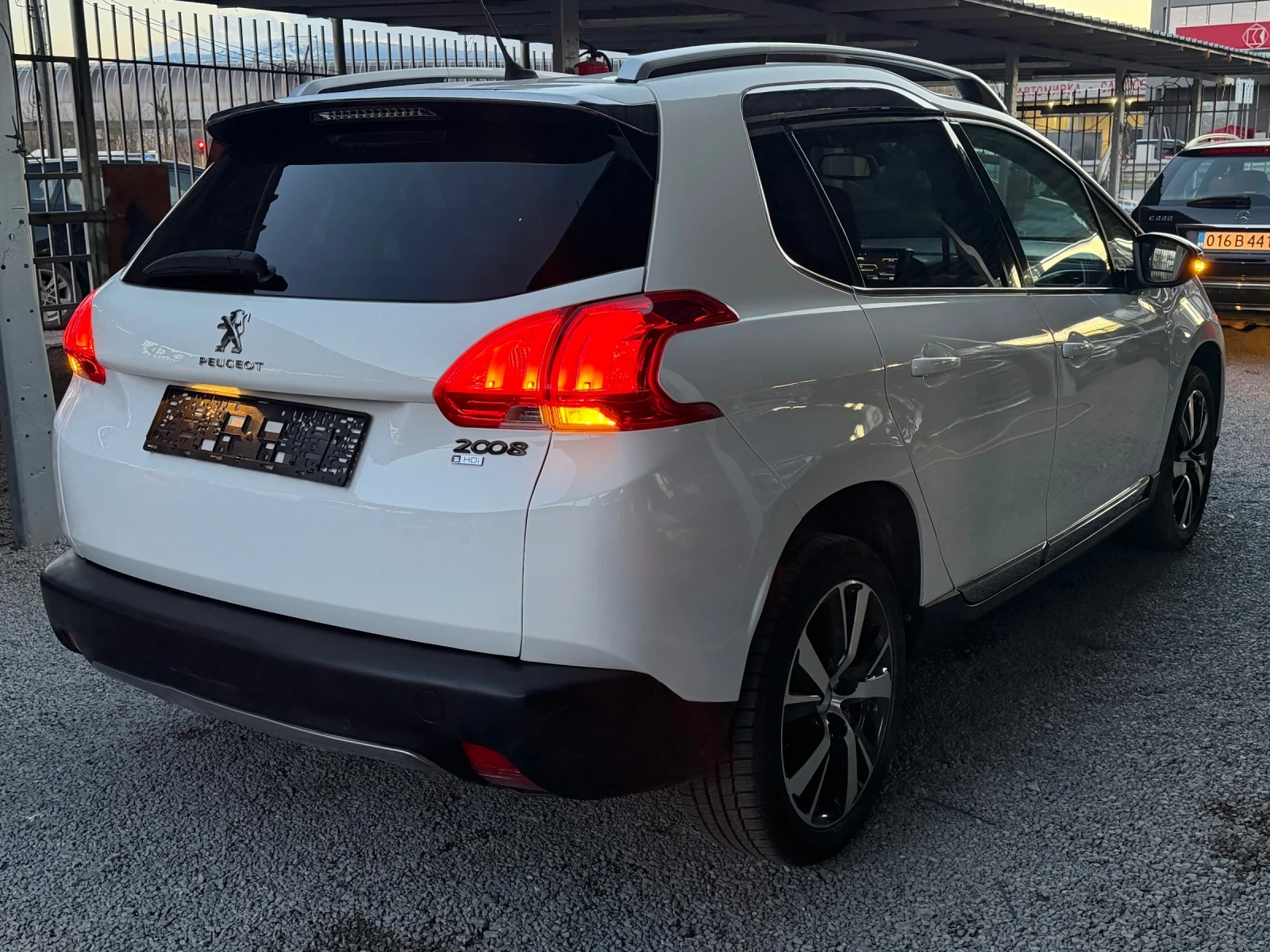 Peugeot 2008 1.6hdi 79000km* 2013* НАВИГАЦИЯ* LED* PARKASSIST*  - изображение 9