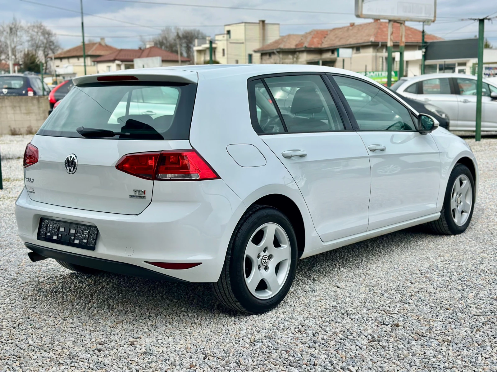 VW Golf 1.6* TDI* , снимка 4 - Автомобили и джипове - 53915416