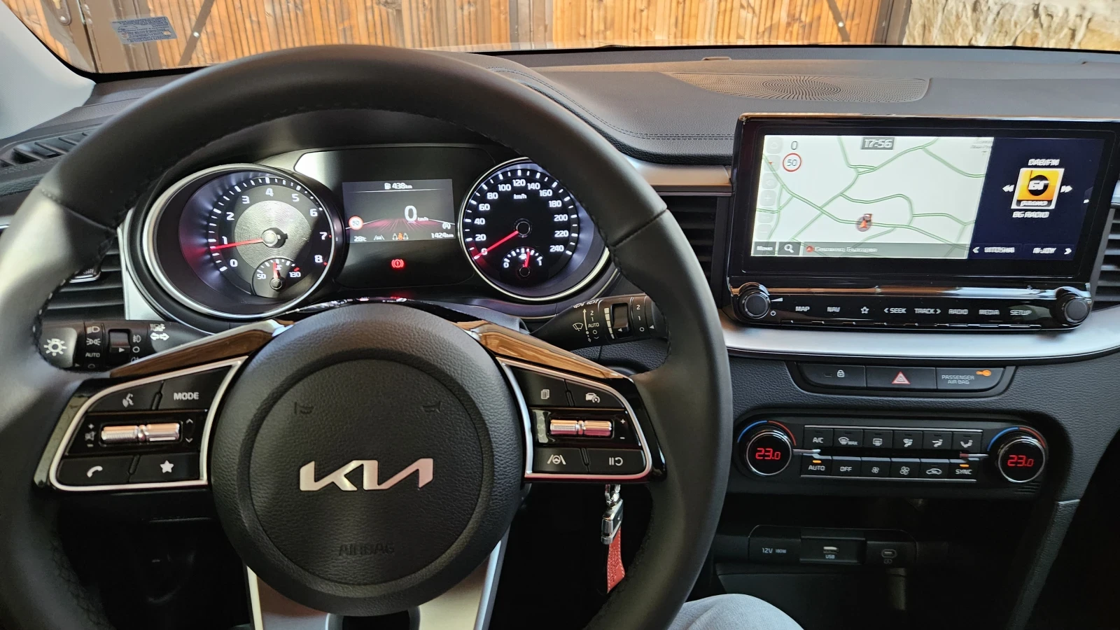 Kia XCeed 1.5GDI, снимка 9 - Автомобили и джипове - 53966271