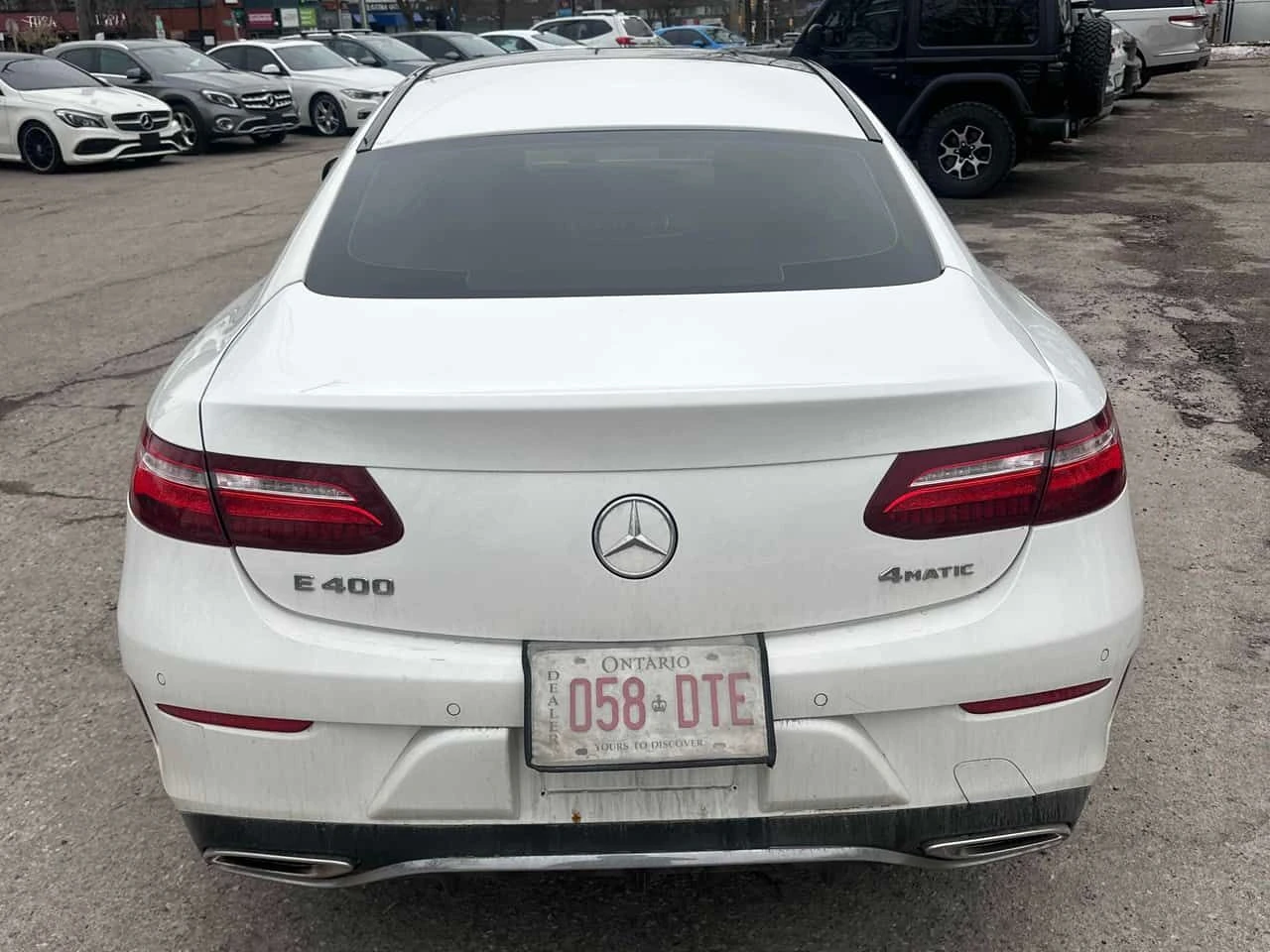 Mercedes-Benz E 400 4MATIC * FULL AMG PACK* BURMASTER* HEAD UP* 360* , снимка 5 - Автомобили и джипове - 53965883