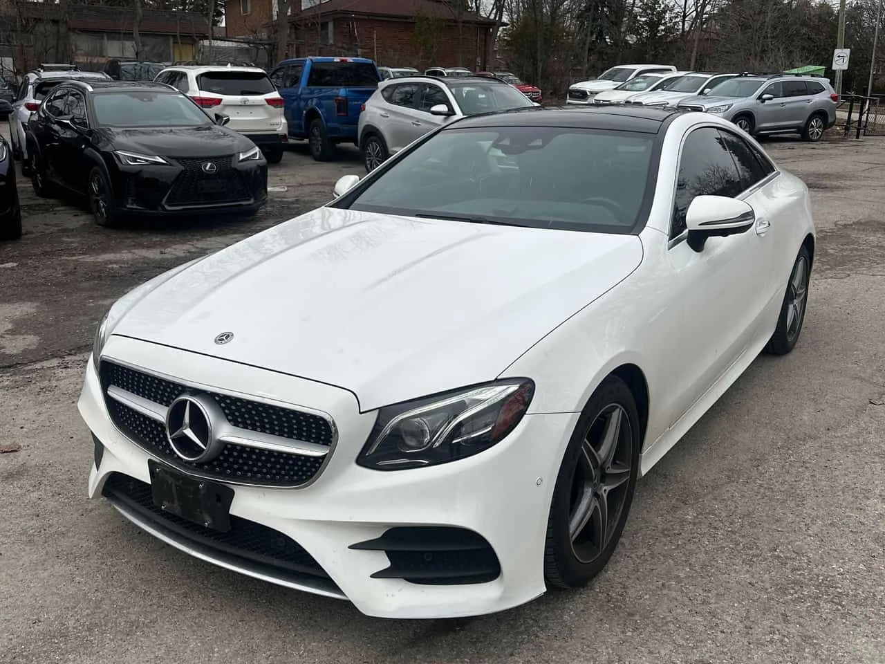 Mercedes-Benz E 400 4MATIC * FULL AMG PACK* BURMASTER* HEAD UP* 360* 