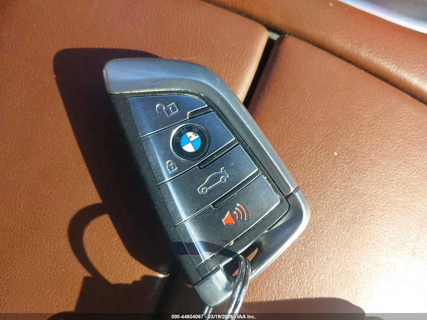 BMW 740 * xDrive* Iperformance* PLUG-IN HYBRID* , снимка 11 - Автомобили и джипове - 54199196