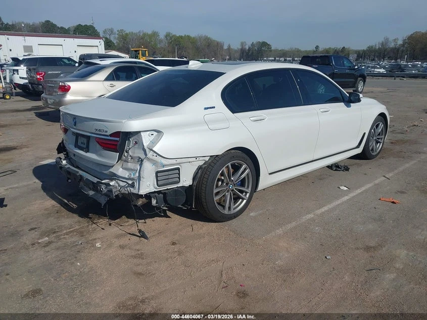 BMW 740 * xDrive* Iperformance* PLUG-IN HYBRID* , снимка 4 - Автомобили и джипове - 54199196