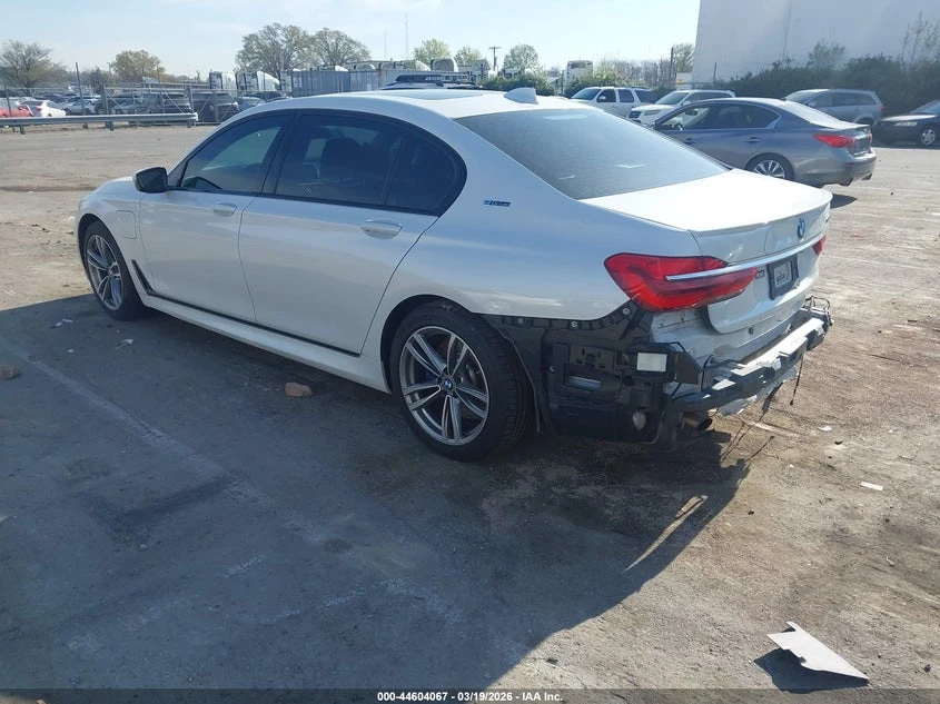 BMW 740 * xDrive* Iperformance* PLUG-IN HYBRID* , снимка 3 - Автомобили и джипове - 54199196