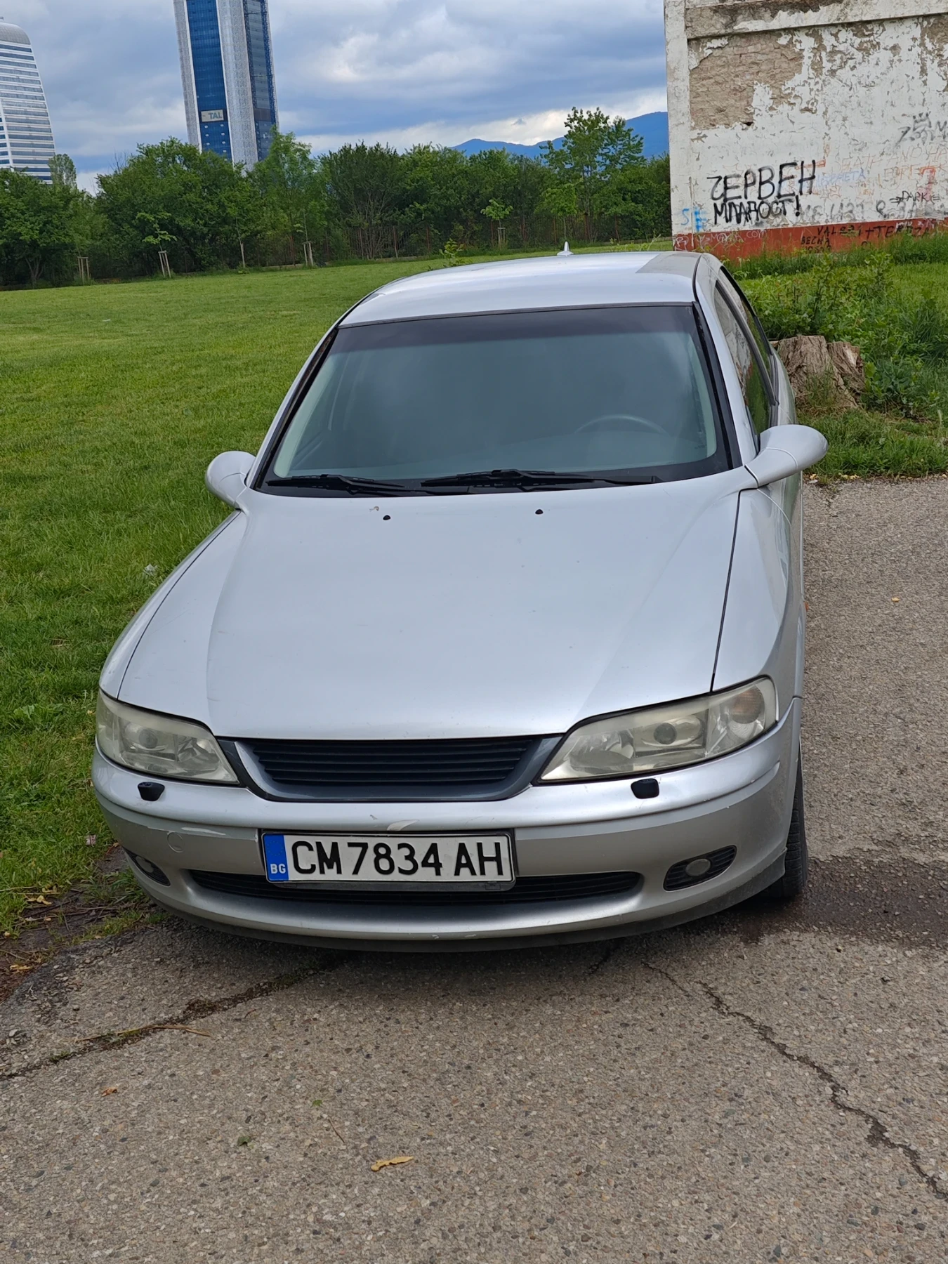 Opel Vectra Вектра Б, 1.8 125к.с Седан, снимка 4 - Автомобили и джипове - 54654013