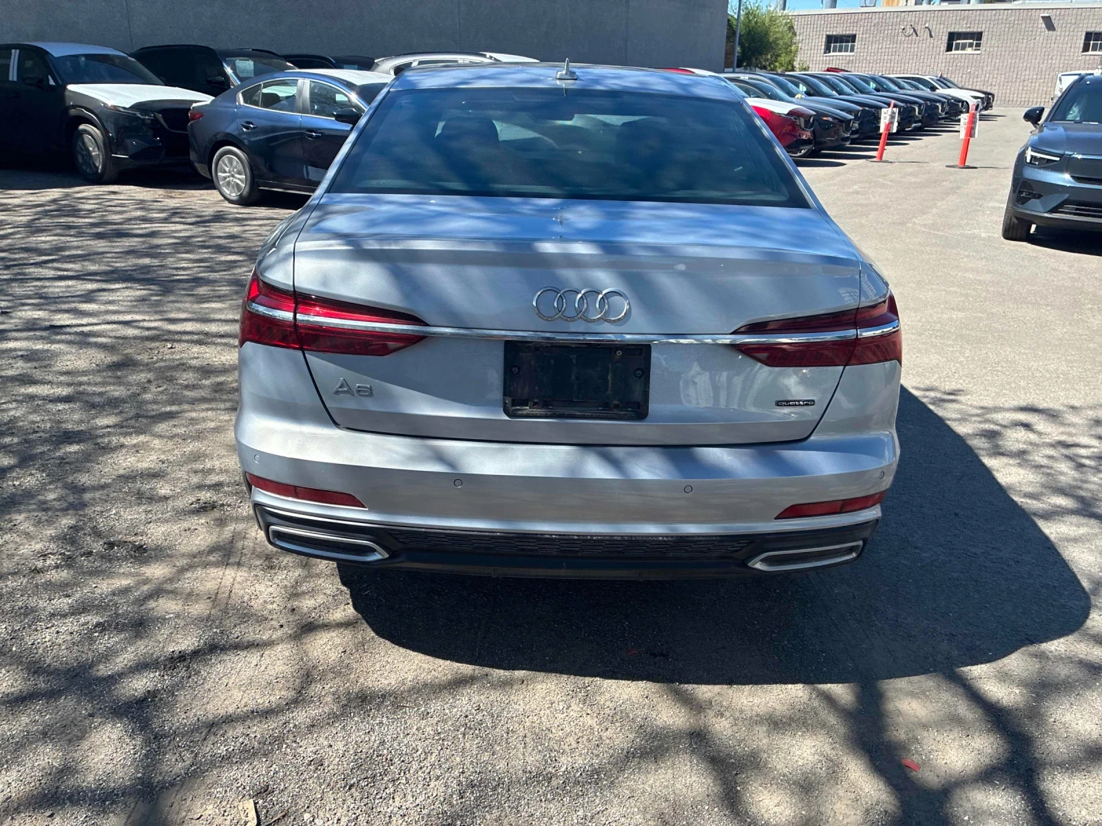 Audi A6 TECHNIK * ОБДУХВАНЕ * ПАНОРАМА * 360 * CARFAX, снимка 4 - Автомобили и джипове - 54671711