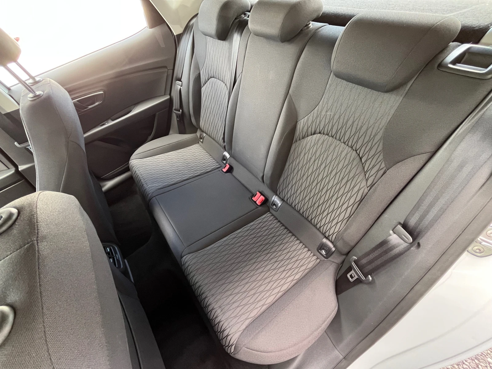 Seat Leon 1.4TGI  Style, снимка 12 - Автомобили и джипове - 54930994
