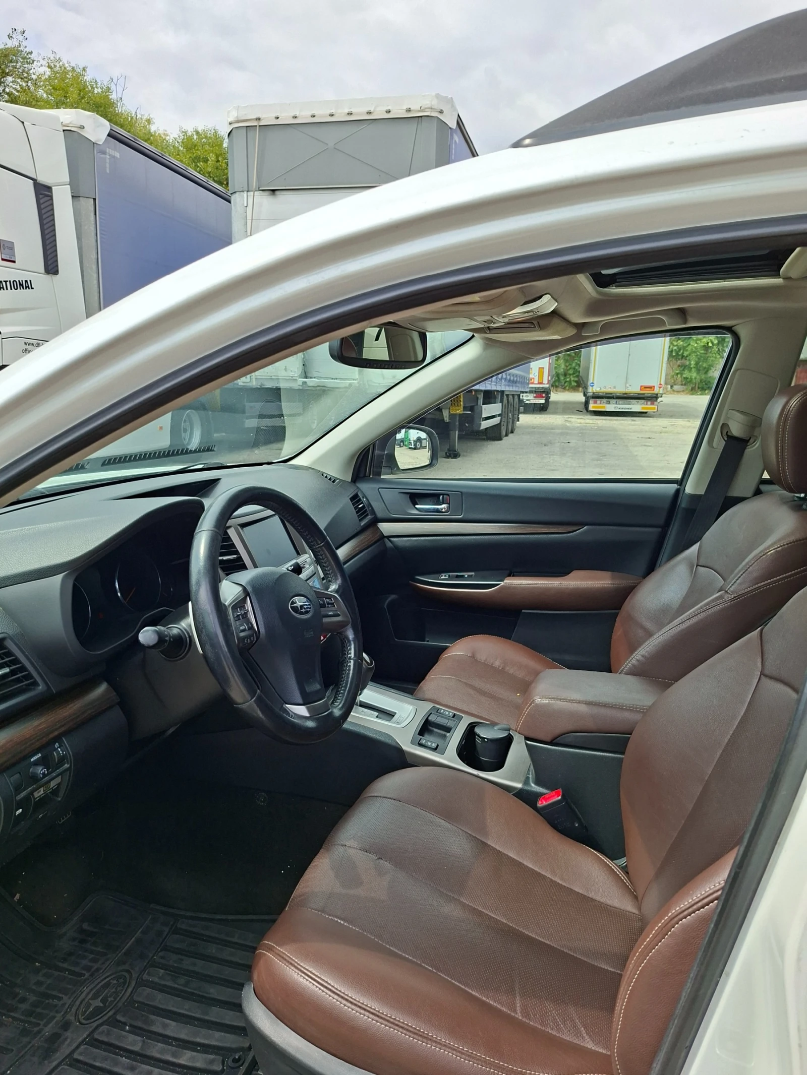 Subaru Outback, снимка 4 - Автомобили и джипове - 55899479