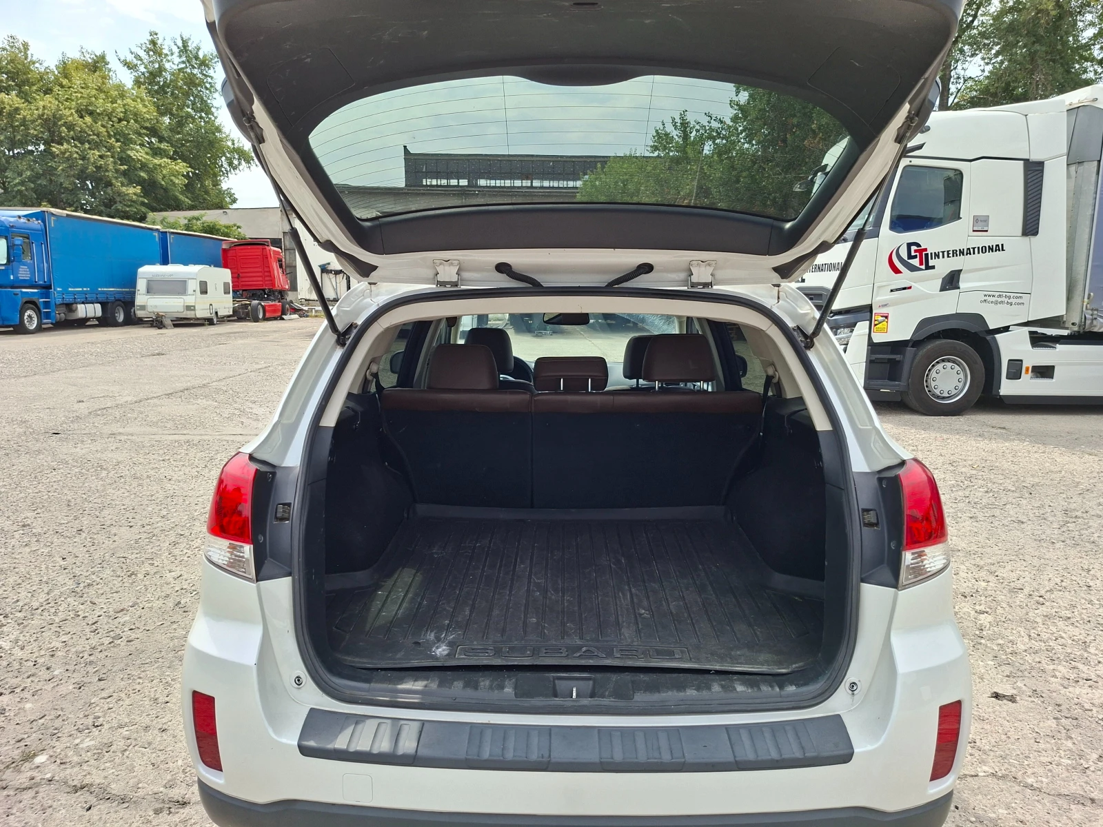 Subaru Outback, снимка 9 - Автомобили и джипове - 55899479