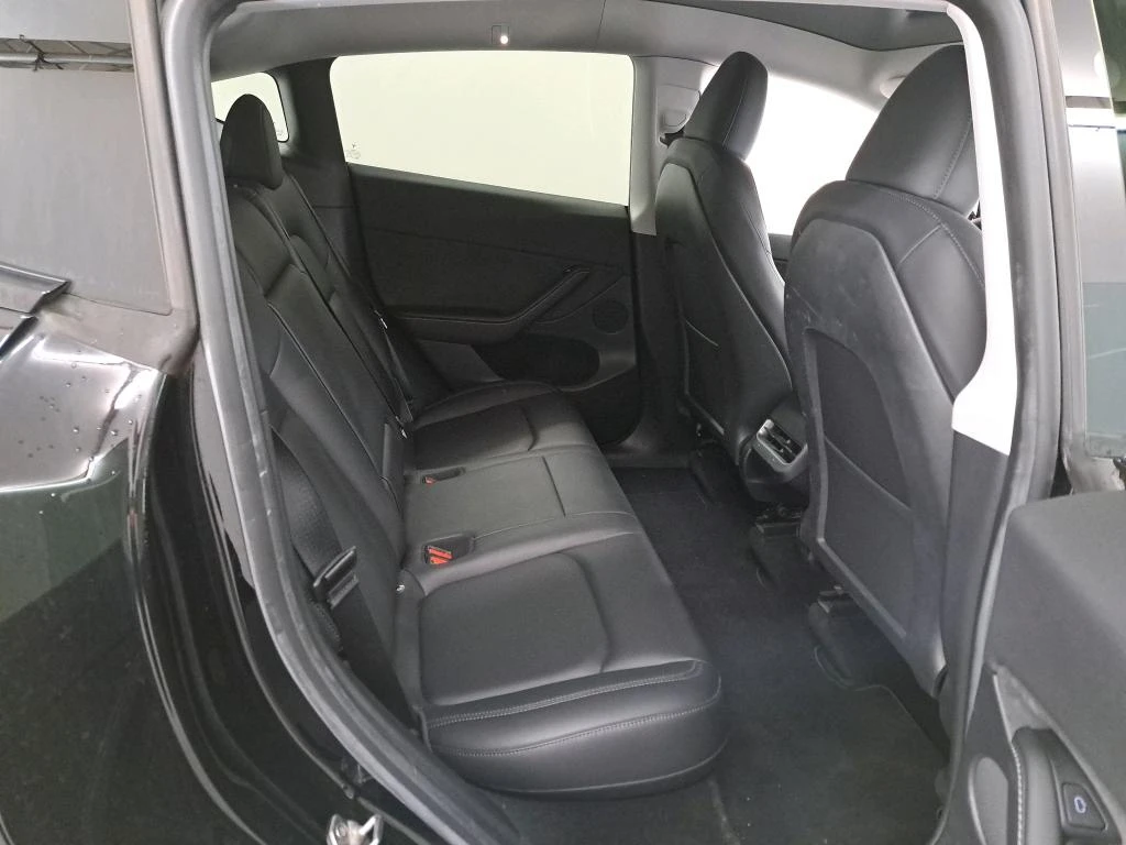 Tesla Model Y LONG RANGE DUAL MOTOR LED NAVI 92% SoH, снимка 9 - Автомобили и джипове - 56114182