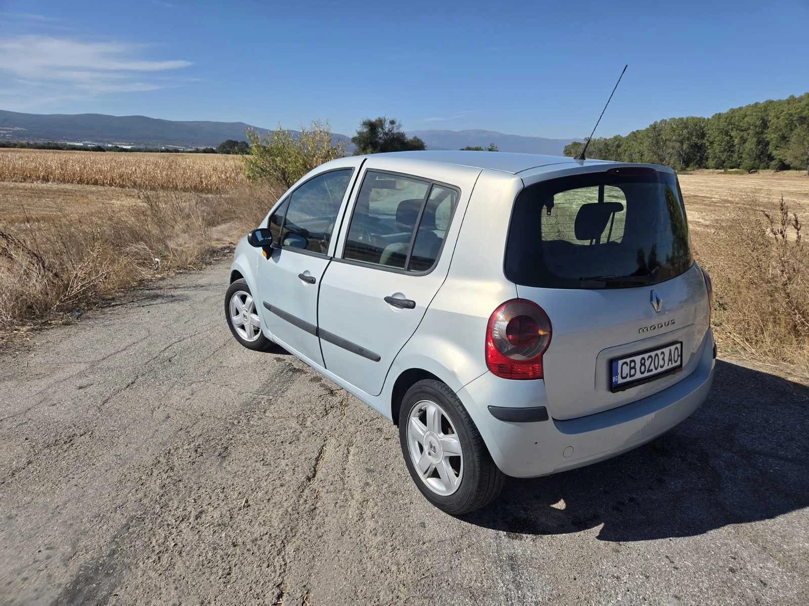 Renault Modus 1.5dci, снимка 4 - Автомобили и джипове - 56333779