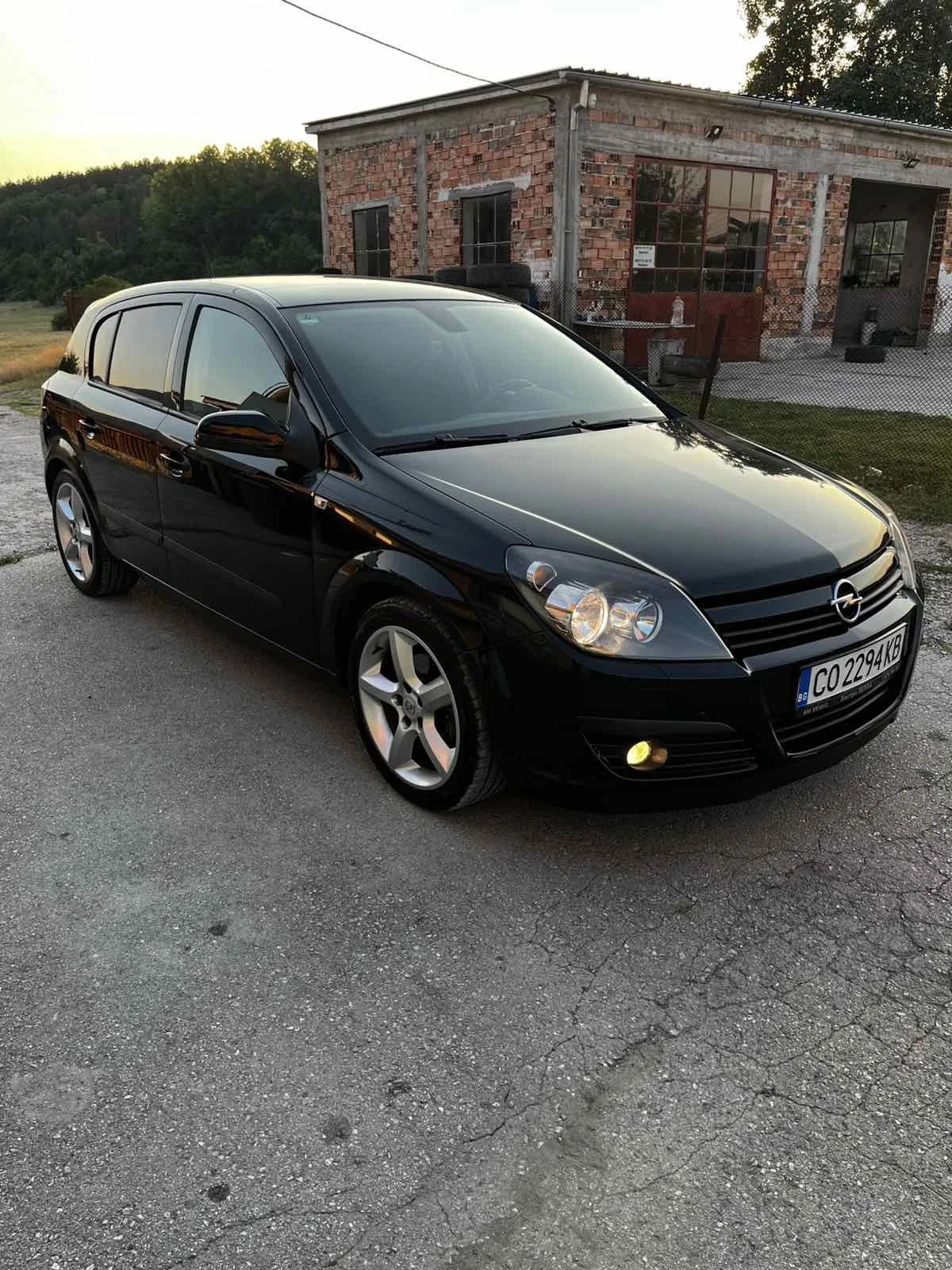 Opel Astra 1.8 Газ, снимка 2 - Автомобили и джипове - 56469818