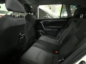 Toyota Rav4 * LE* АвтоКредит* (ЦЕНА ДО БГ), снимка 17