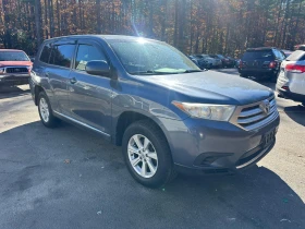 Toyota Highlander BASE 3.5L