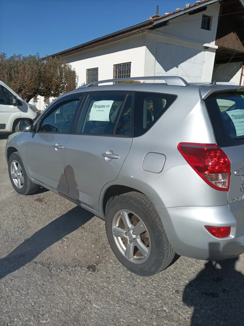 Toyota Rav4 2, 2 дизел 136 коня, снимка 3 - Автомобили и джипове - 47901846