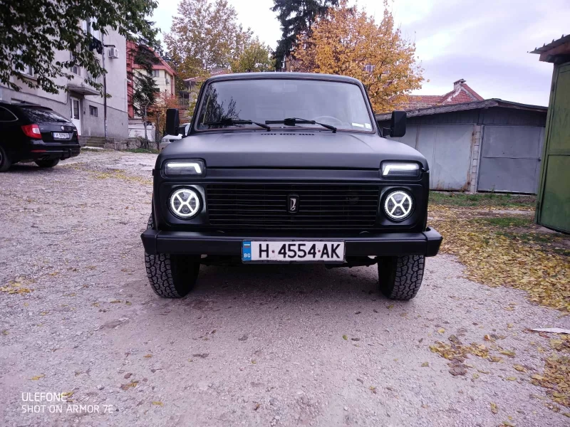 Lada Niva, снимка 1 - Автомобили и джипове - 48039534