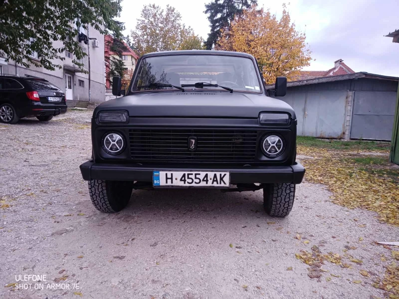 Lada Niva, снимка 8 - Автомобили и джипове - 48039534