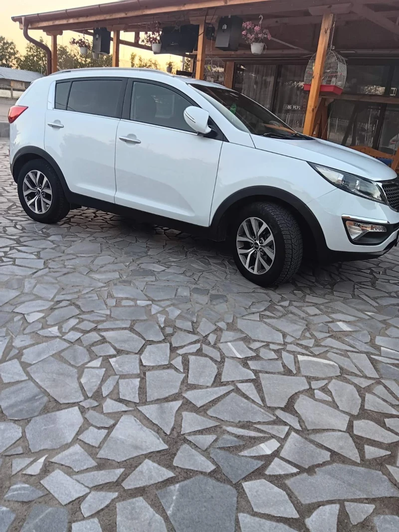 Kia Sportage, снимка 9 - Автомобили и джипове - 48335239