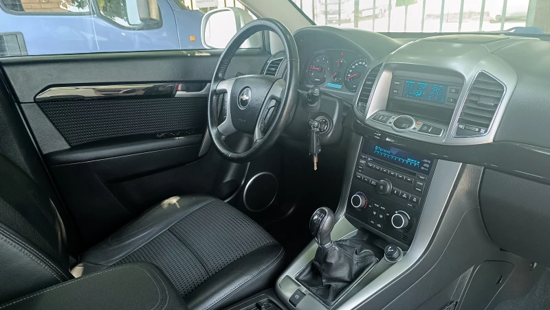 Chevrolet Captiva 2.2 D, снимка 11 - Автомобили и джипове - 50584472