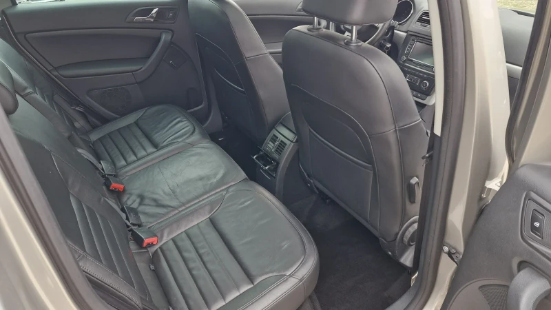 Skoda Yeti 2.0tdi 140hp 4х4 6 DSG FULL, снимка 13 - Автомобили и джипове - 52054955