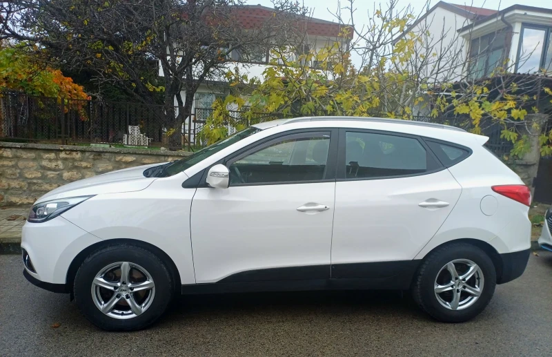 Hyundai IX35 2.0 CRDI 4x4, снимка 2 - Автомобили и джипове - 52350223