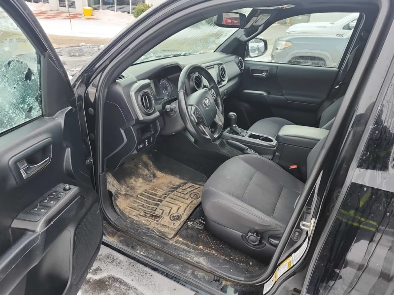 Toyota Tacoma * SR5 * CARFAX * БЕЗ ПЪРВОНАЧАЛНА ВНОСКА, снимка 5 - Автомобили и джипове - 53077431