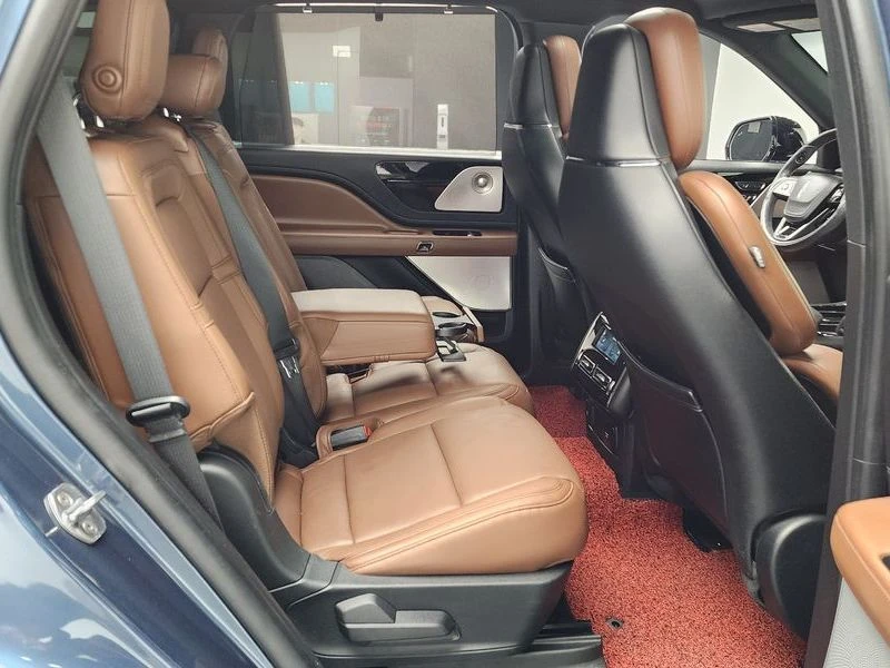 Lincoln Aviator AWD, снимка 12 - Автомобили и джипове - 56417877