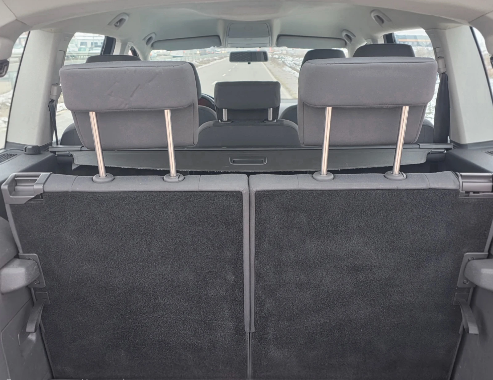 VW Touran 1.9TDI 105ks 7m - изображение 10