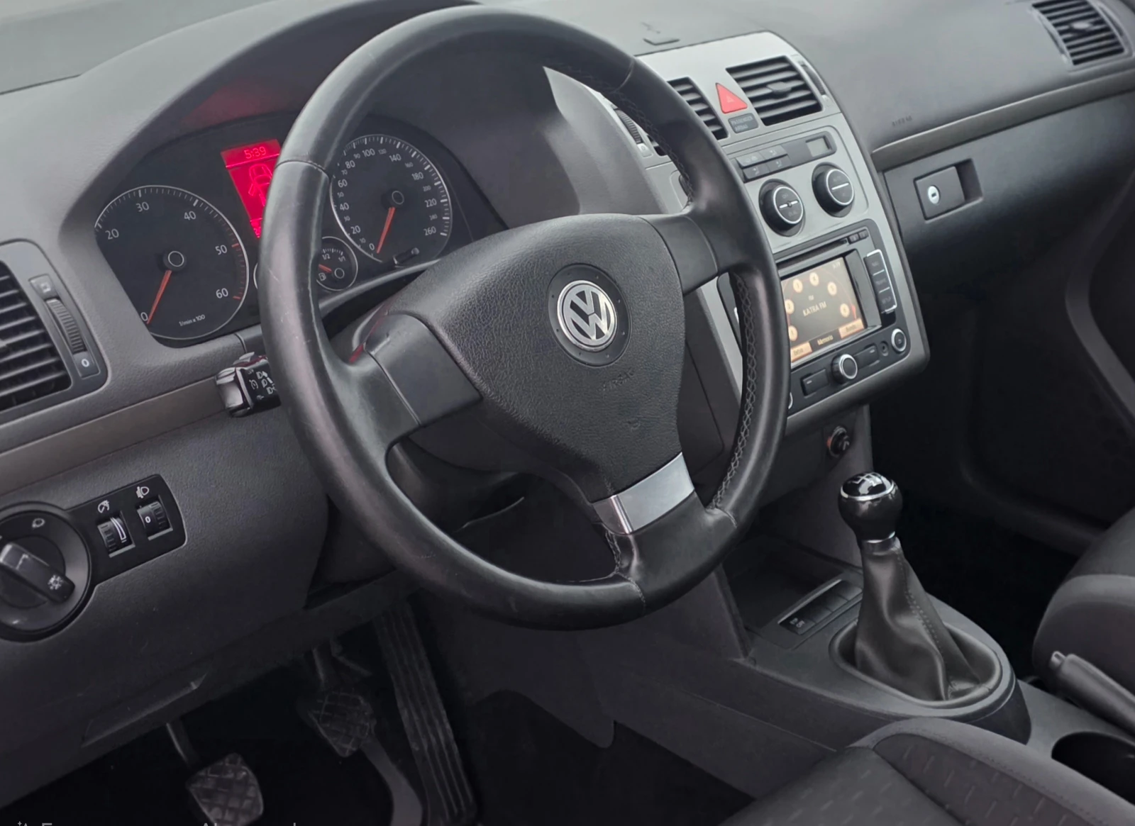 VW Touran 1.9TDI 105ks 7m - изображение 6