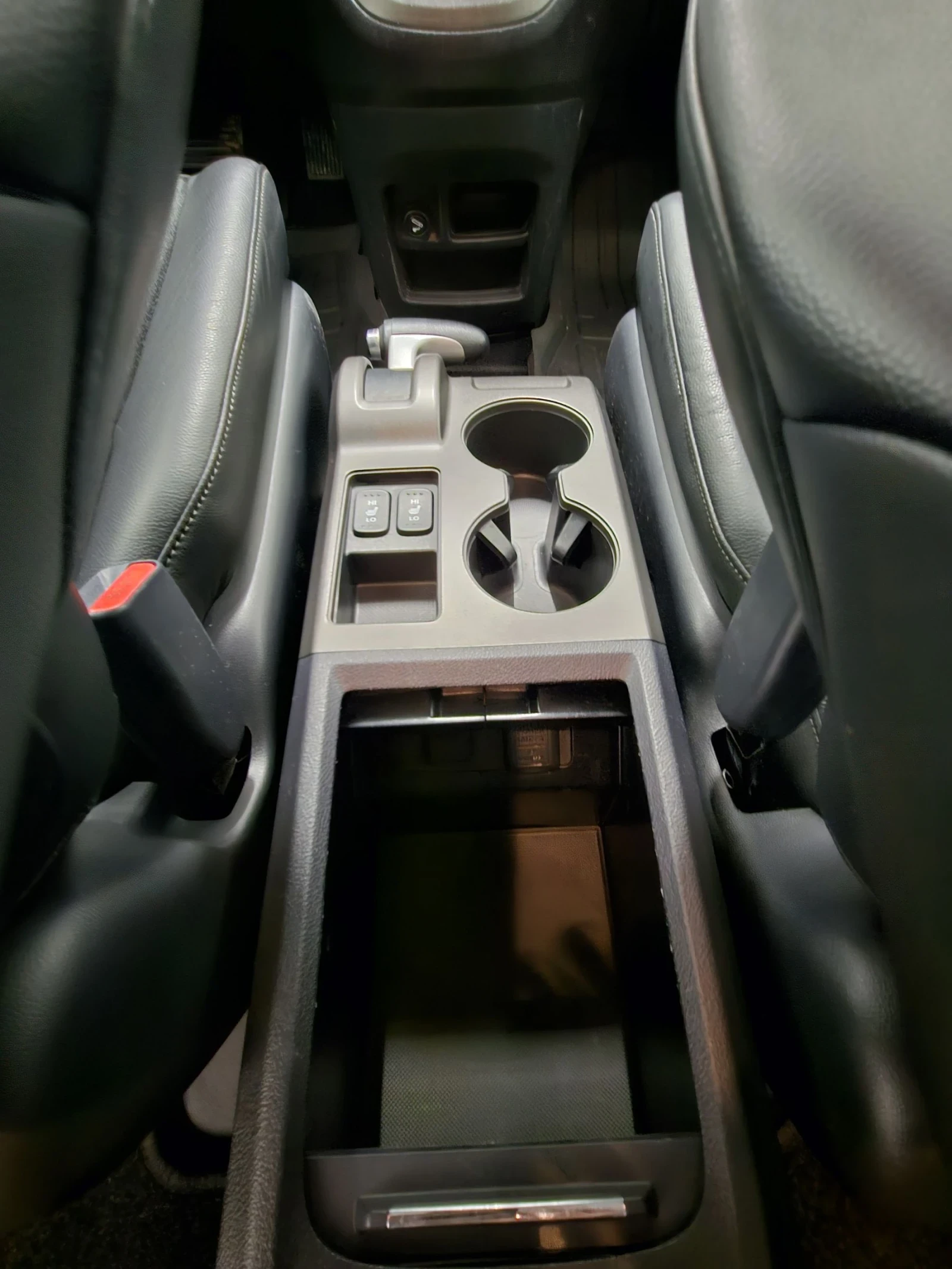 Honda Cr-v 2.0i FACELIFT4x4 EUR5 147812km 8 гуми с джанти !!!, снимка 9 - Автомобили и джипове - 54587388