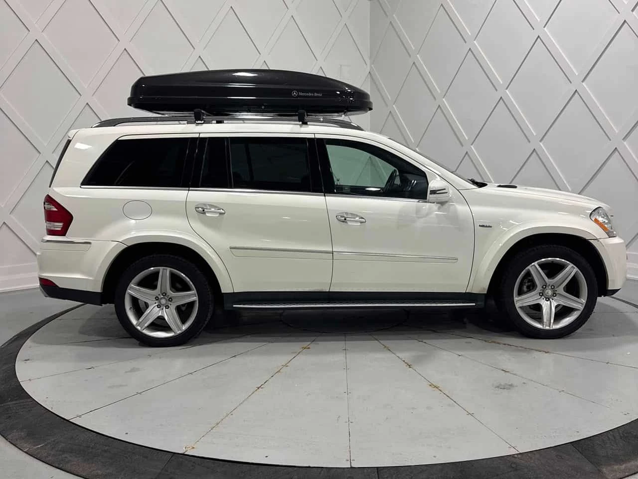 Mercedes-Benz GL 350 BlueTEC/ПОДГРЕВИ/ШИБИДАХ, снимка 4 - Автомобили и джипове - 54647283