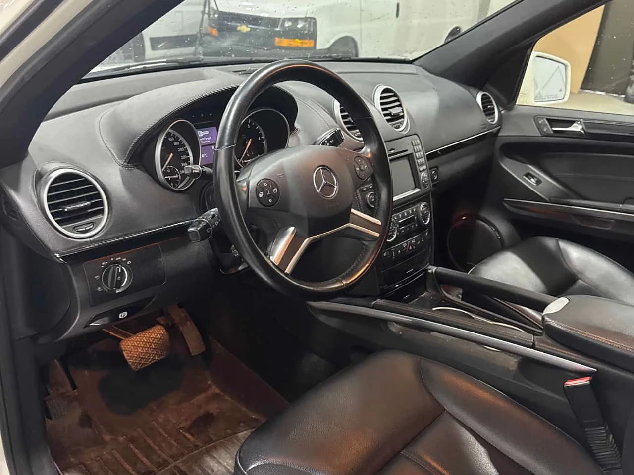 Mercedes-Benz GL 350 BlueTEC/ПОДГРЕВИ/ШИБИДАХ, снимка 7 - Автомобили и джипове - 54647283