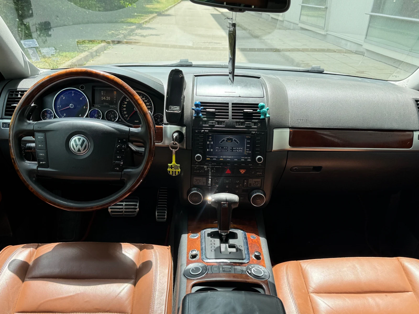 VW Touareg 5.0 TDI V10 313кс, снимка 6 - Автомобили и джипове - 54767013