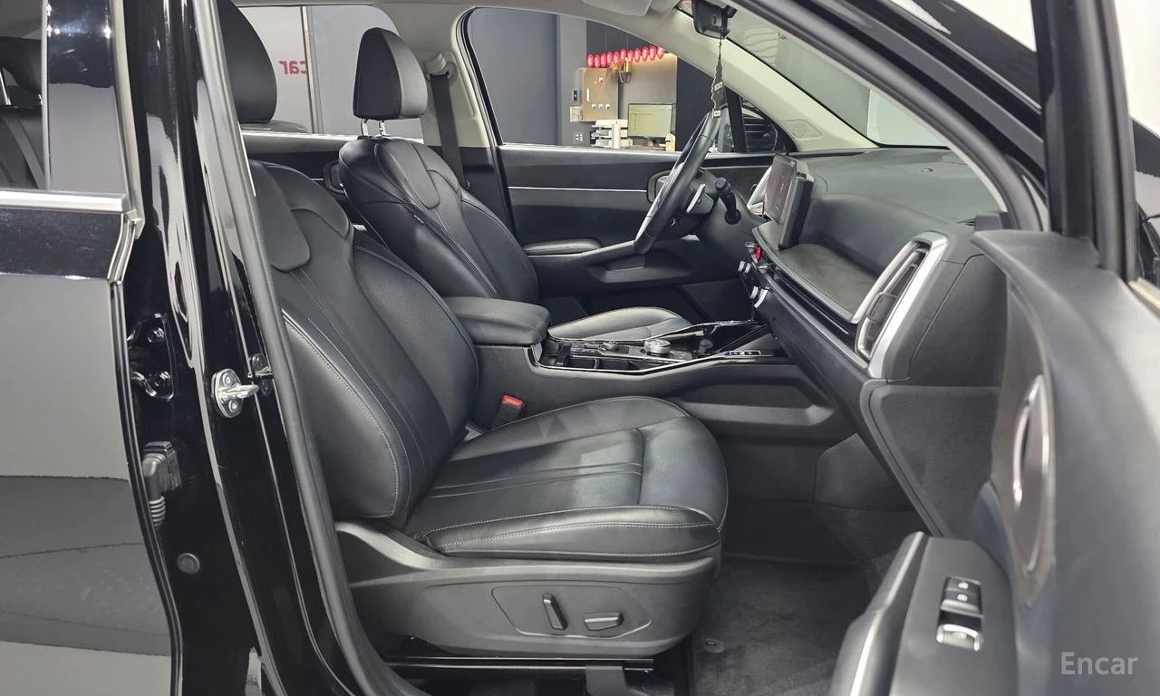 Kia Sorento 2.5L турбо (T-GDI) / Carfax, снимка 14 - Автомобили и джипове - 54918927