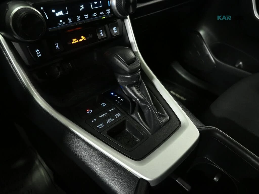 Toyota Rav4 * LE* АвтоКредит* (ЦЕНА ДО БГ), снимка 16 - Автомобили и джипове - 55015765