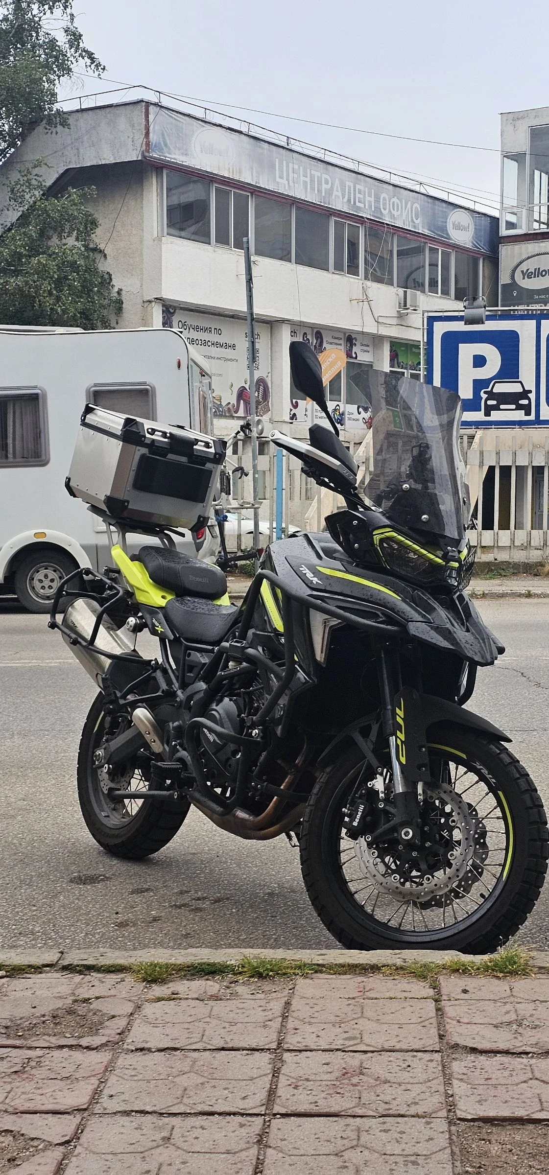 Benelli TRK 702X