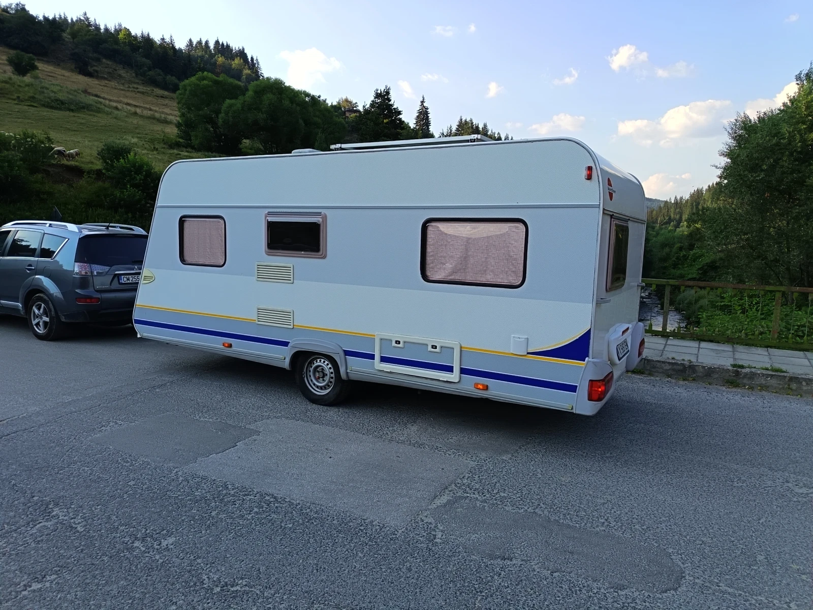 Каравана Burstner TS 445, снимка 15 - Каравани и кемпери - 55890465