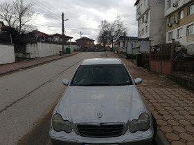 Mercedes-Benz C 200, снимка 1 - Автомобили и джипове - 45526021