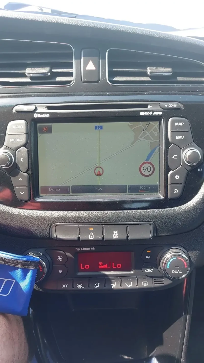 Kia Ceed 1.6GDI 135ps camera Navi, снимка 17 - Автомобили и джипове - 46020759