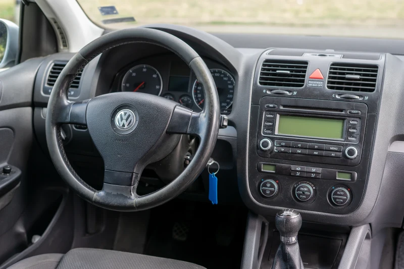 VW Golf 1.9 TDI, 105 HP, 6 скорости, снимка 7 - Автомобили и джипове - 47489928