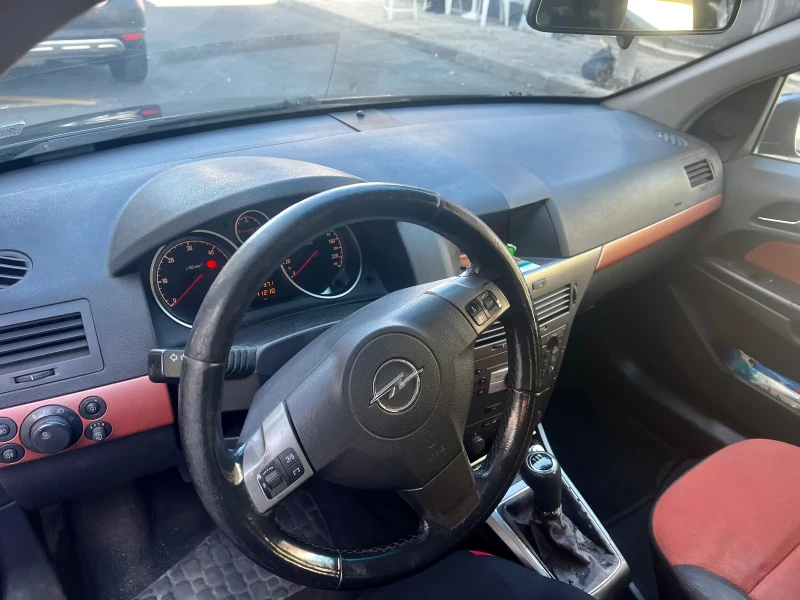 Opel Astra, снимка 3 - Автомобили и джипове - 47507309