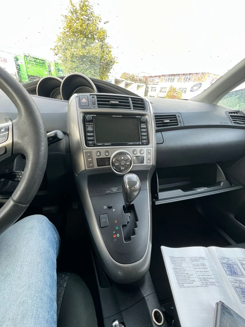 Toyota Verso, снимка 12 - Автомобили и джипове - 47903330