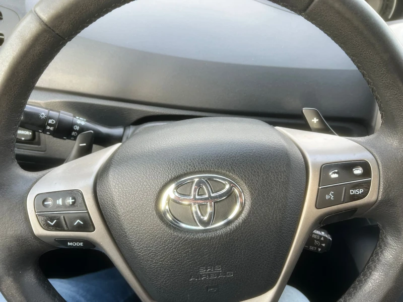 Toyota Verso, снимка 11 - Автомобили и джипове - 47903330