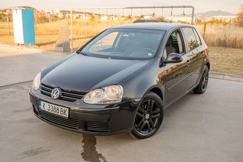 VW Golf 1.9 TDI, снимка 3 - Автомобили и джипове - 48274398