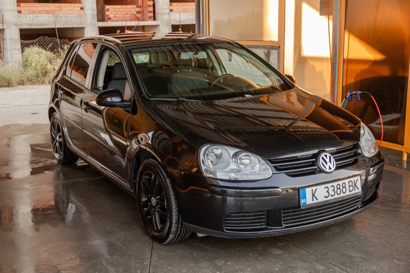 VW Golf 1.9 TDI, снимка 2 - Автомобили и джипове - 48274398